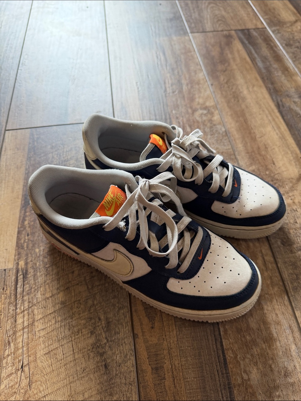 Air Jordan 1 Low "UV Reactive" sneakers Nike Kids Navy, White and Orange Low-Top